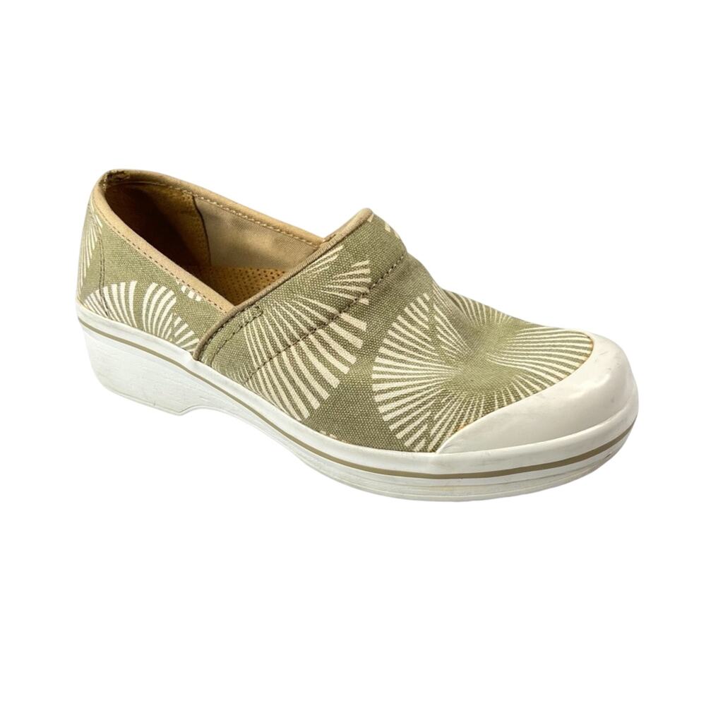 Dansko Volley Vegan Canvas Clogs 40 Sage Green Palm Frond Slip Resistant Shoes
